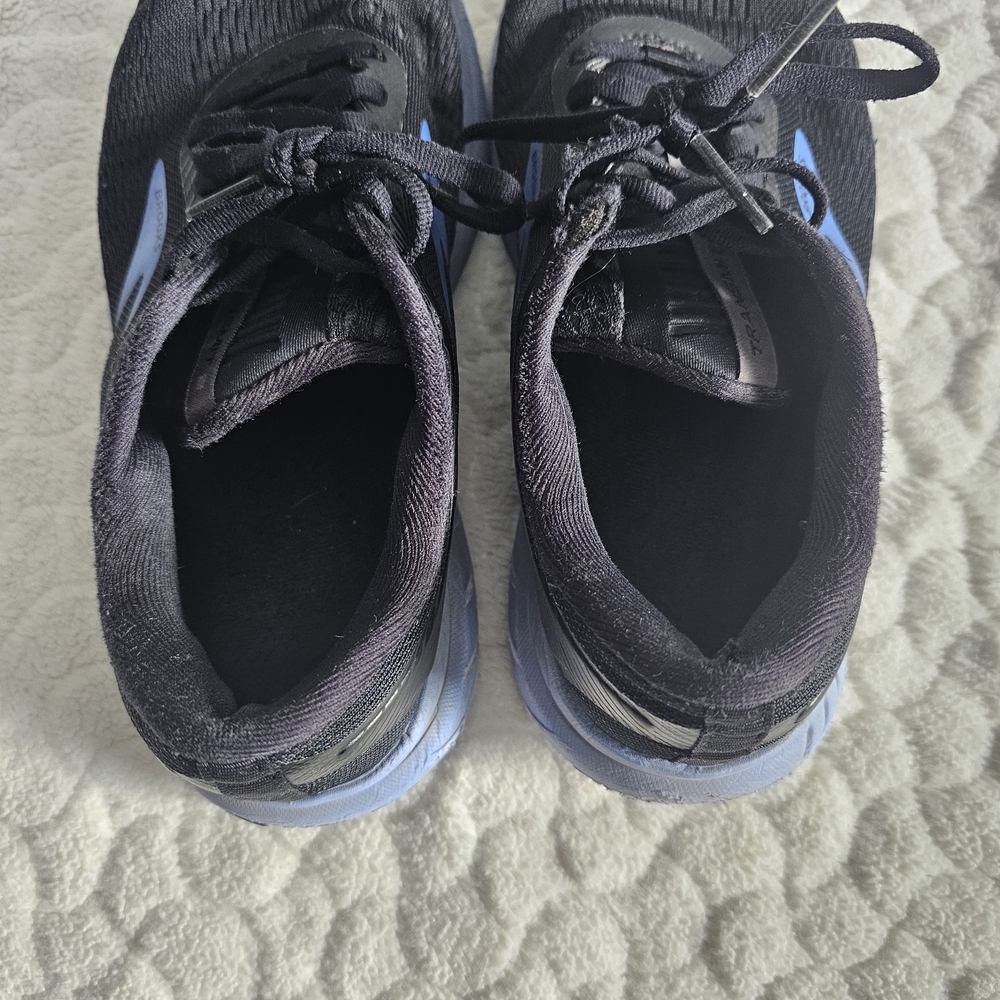 Brooks Black and Blue Athletic Shoes - Picture 9 of 10